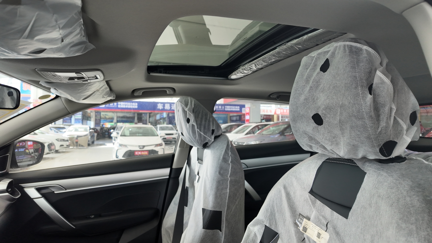 2025 Geely Coolray Super Energy Plus 1.5L CVT - Sunroof & 12.3-Inch Touchscreen Compact SUV