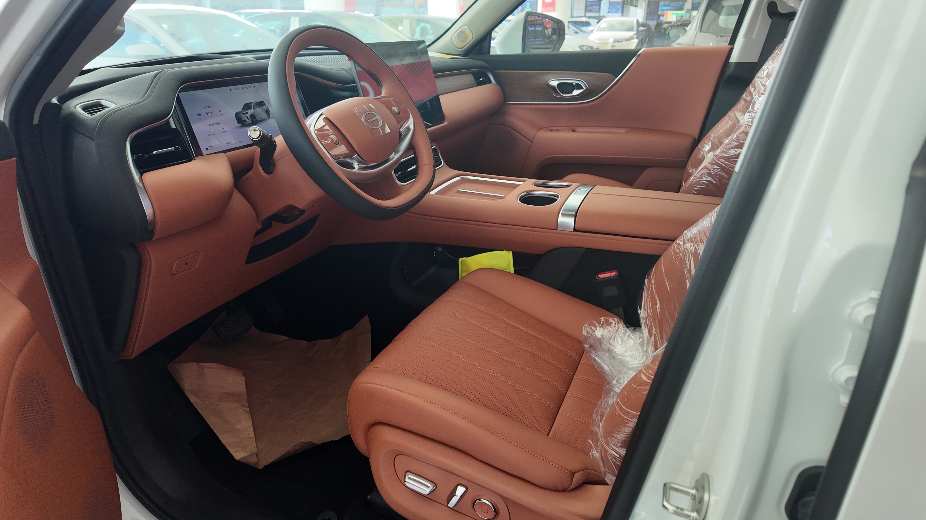 2025 Trumpchi S9 Ultra - 6-Seater Family MPV with Air Suspension & Extended Range