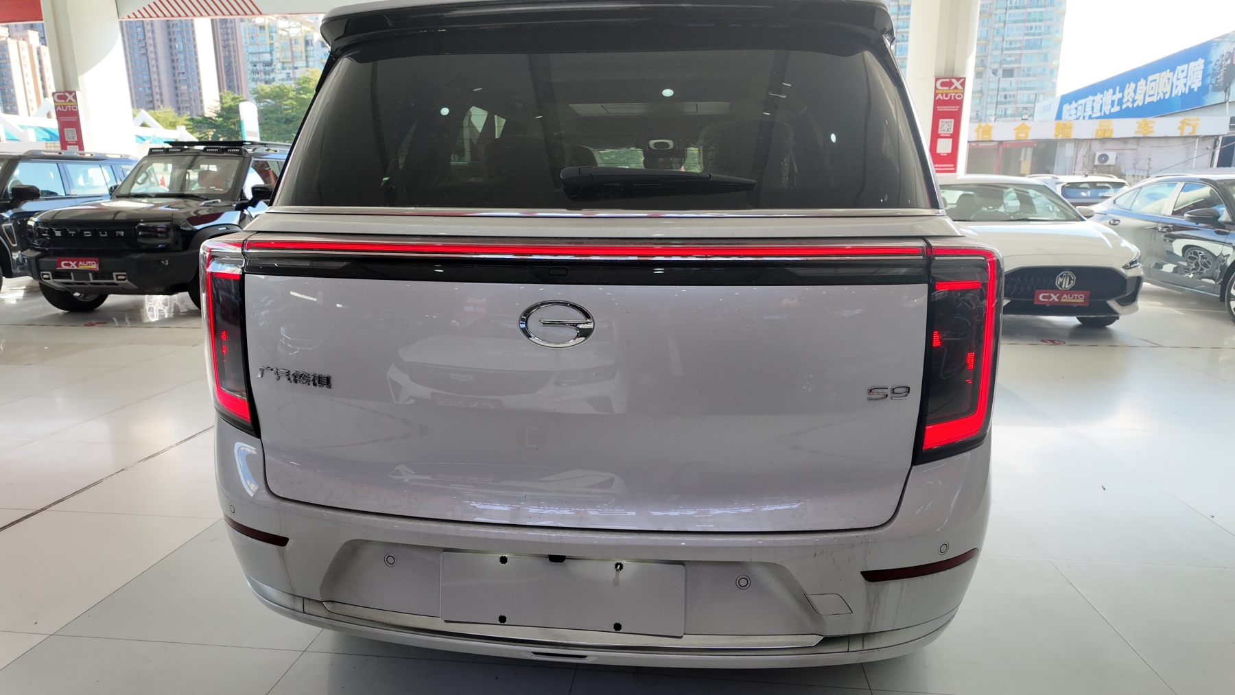 2025 Trumpchi S9 Ultra - 6-Seater Family MPV with Air Suspension & Extended Range