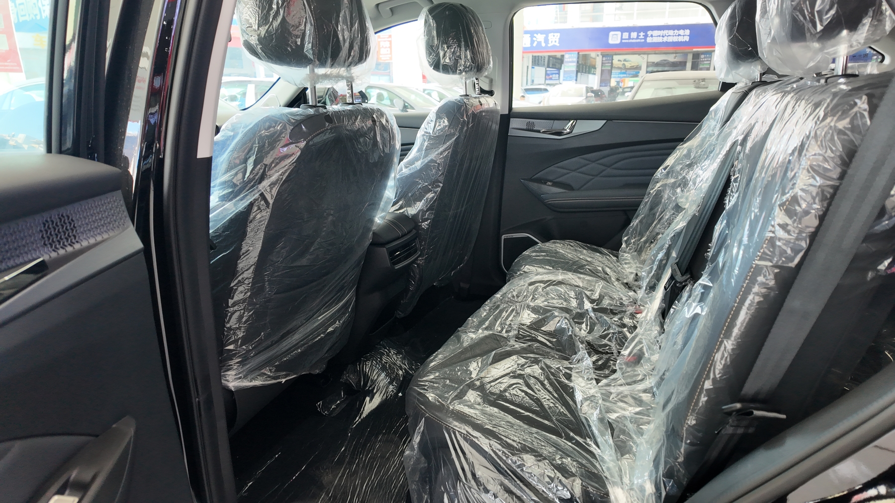 2025 Kaiyi Kunlun Mountain 7-Seater - 1.5T 6DCT + 2820mm Wheelbase Family SUV