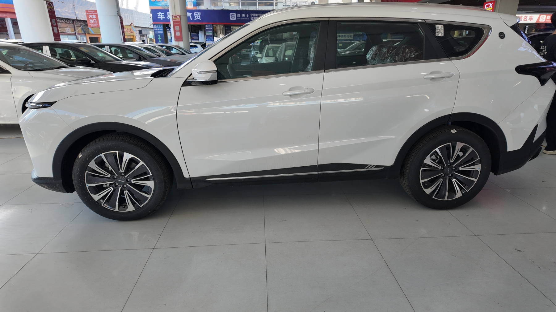 2026 Jetour X70 PLUS Elite 7-Seater - 1.5T DCT + 2745mm Wheelbase Family SUV