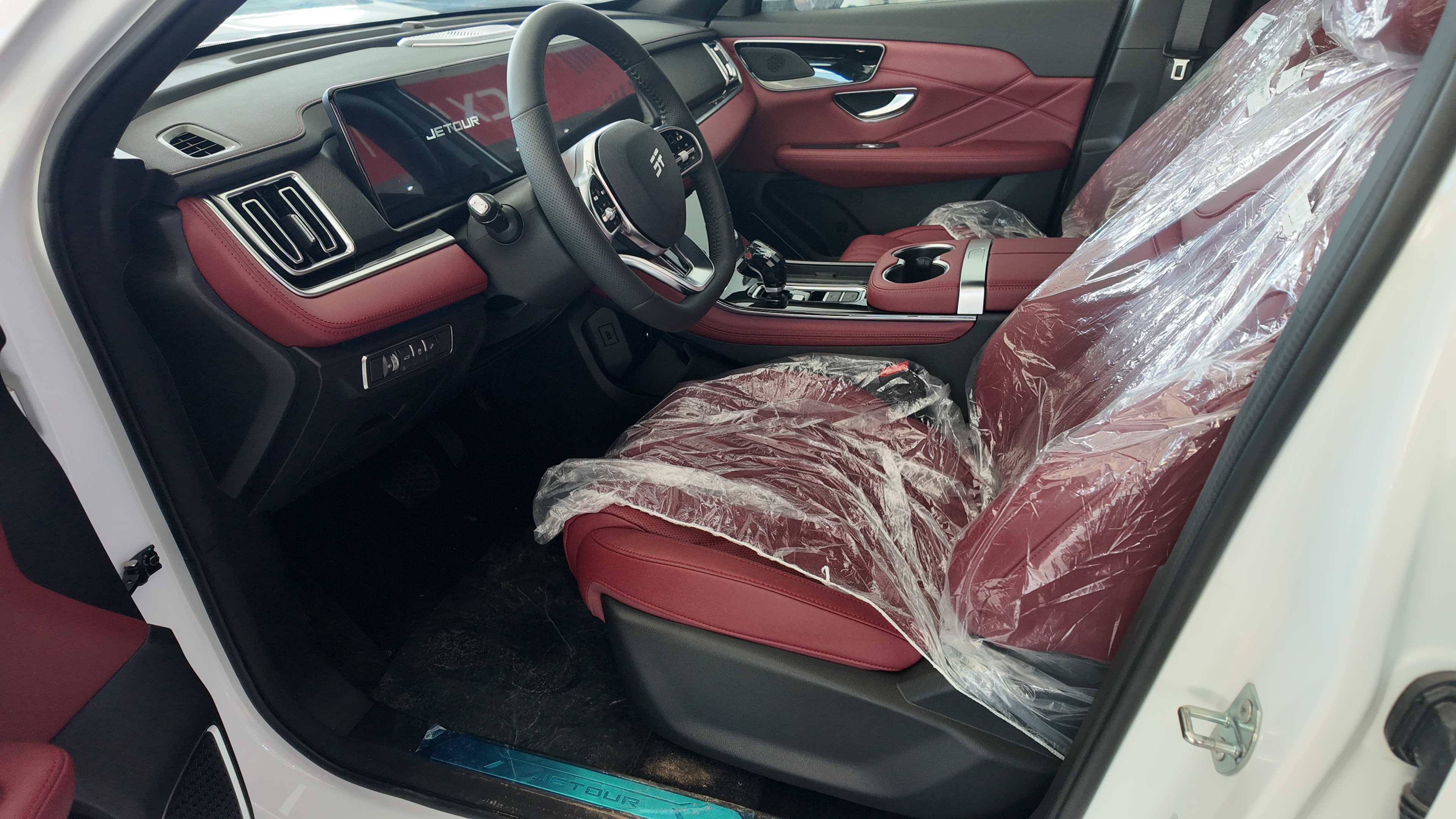 2026 Jetour X70 PLUS Elite 7-Seater - 1.5T DCT + 2745mm Wheelbase Family SUV