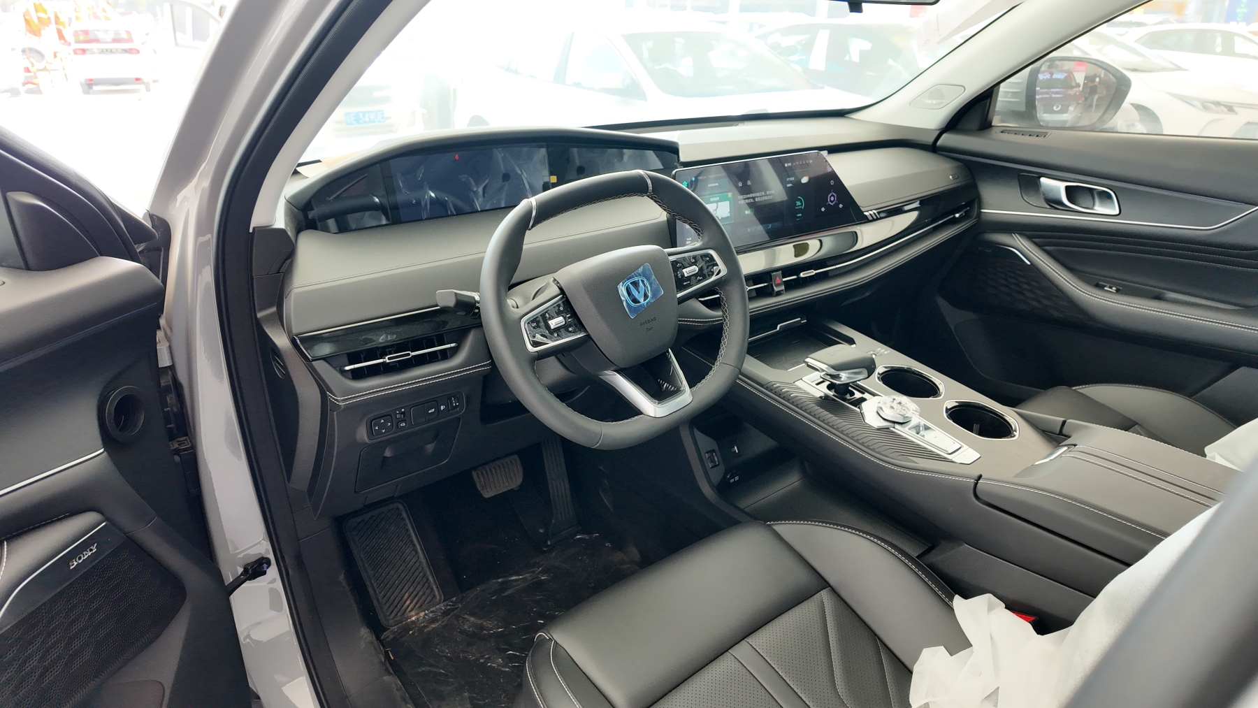 UNI-K 2.0T All-Wheel Drive - Panoramic Sunroof + Sony Audio Luxury SUV