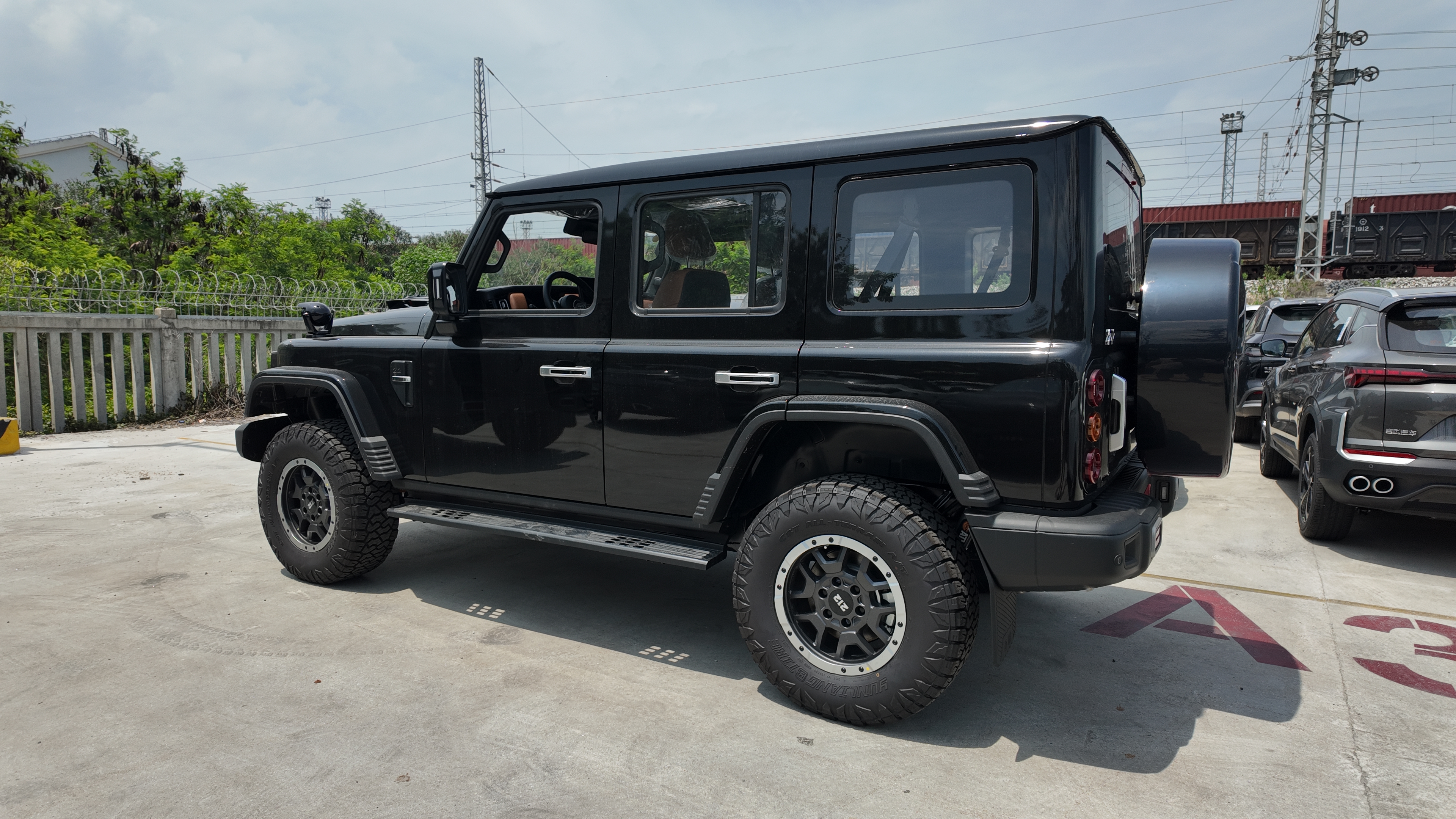 2026 BAW 212 T01 Changfeng Edition 2.0T 4x4 Offroad SUV – ZF 8AT, 910mm Wading Depth, Front/Rear Diff Locks