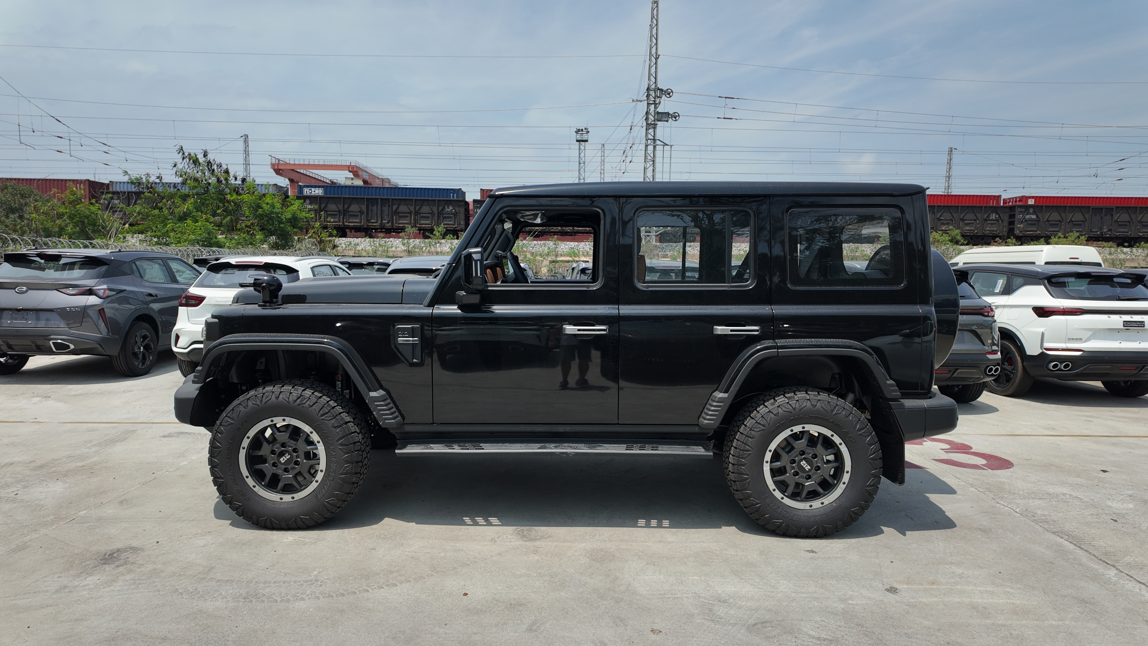 2026 BAW 212 T01 Changfeng Edition 2.0T 4x4 Offroad SUV – ZF 8AT, 910mm Wading Depth, Front/Rear Diff Locks
