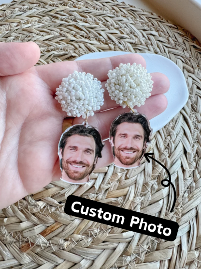 1 Pair Custom Photo Fiancé Face Wedding Earrings, Elegant Bridal Style Customizable Portrait/Color Round Shape with Photo Charm Accents, Hypoallergenic Lightweight Personalized Bride-to-Be Jewelry for Weddings/Bachelorette/Anniversaries