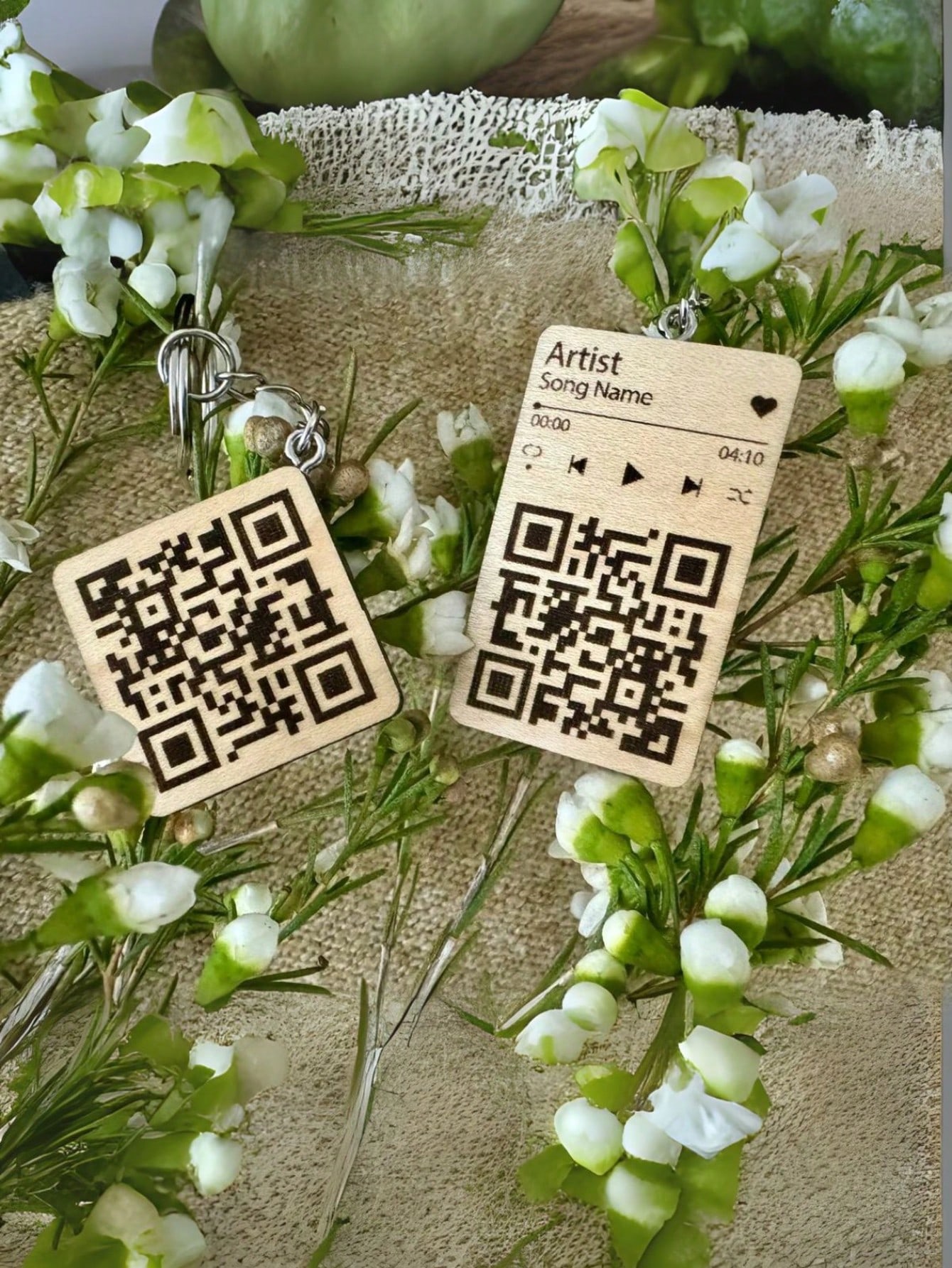 1pc Customizable Scannable  Wooden QR Code Music Keychain - Personalized Music Gift, Minimalist Natural Wood Rectangular Keyring with Engraved Details, Custom Song Code for Anniversaries, Birthdays, or Fans