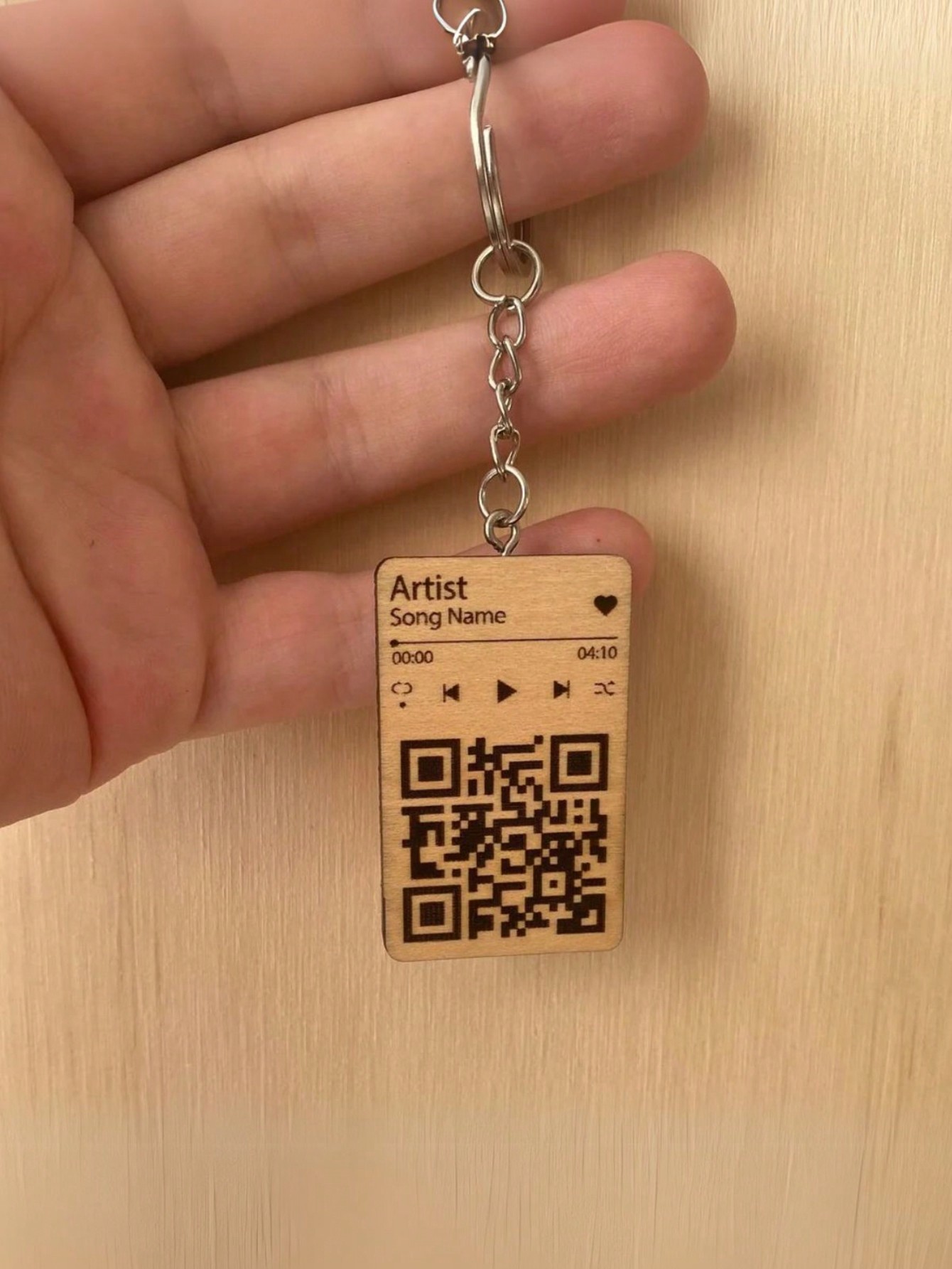 1pc Customizable Scannable  Wooden QR Code Music Keychain - Personalized Music Gift, Minimalist Natural Wood Rectangular Keyring with Engraved Details, Custom Song Code for Anniversaries, Birthdays, or Fans