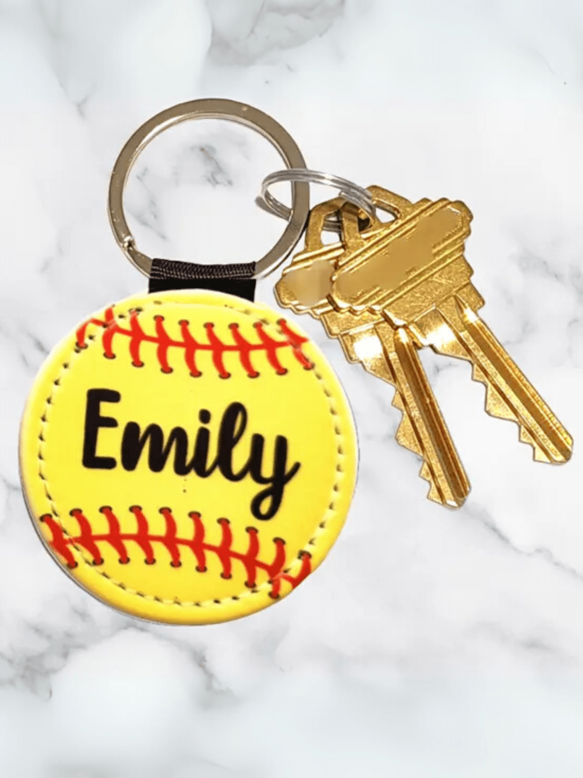 1 Piece 5 x 5 cm PU Vegan Leather Custom Name Softball Key Chain, Personalized Sports Team Key Ring, Customizable Name, Durable, Soft & Stylish, Ideal for Gifts, Birthday, Sports Events, Team Celebrations, or Everyday Use