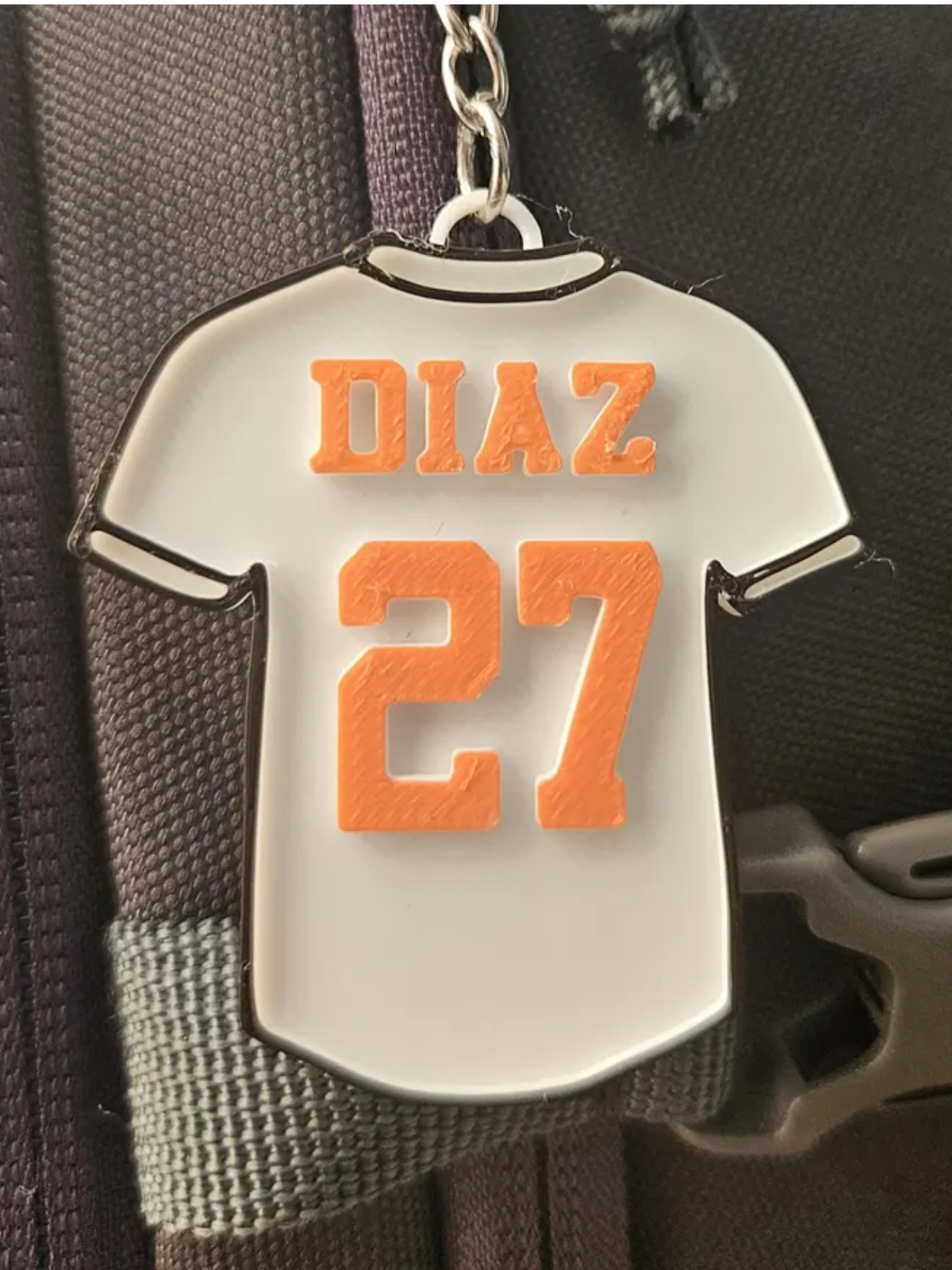 1-Pack Customizable 3D Printed Plastic Keychain Bag Tag, Sports Jersey Shaped Personalized Name & Number Gift for Team Players Fans Birthdays Game Day Souvenirs