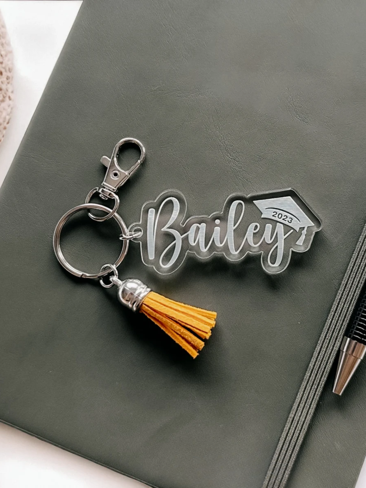 1 Piece Personalized Graduation Keychain Gift, Graduation Gift for Her, Gift for Him, Senior School Graduation Gift, Class of 2025, Handmade Gift