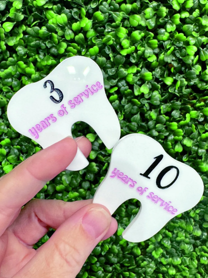 1 Piece Personalized Dental Name Tag, tooth pin, dental graduation gift, hygienist name badge, dental assistant gift, tooth tag, staff gift, dentist