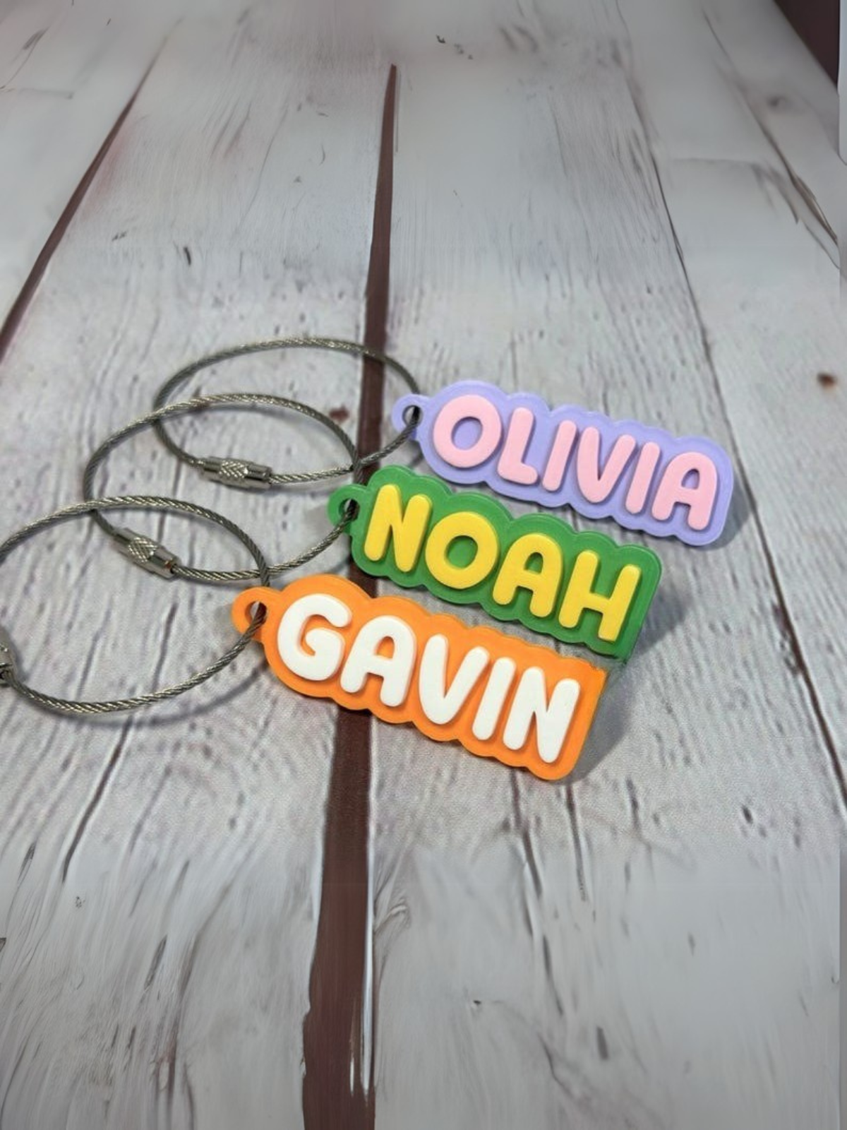 1 pcs Water Bottle Name Tag,Capital Letter Name Keychain,Small Name Tag With Wire,Personalized Name Tag,Bookbag Name Tag