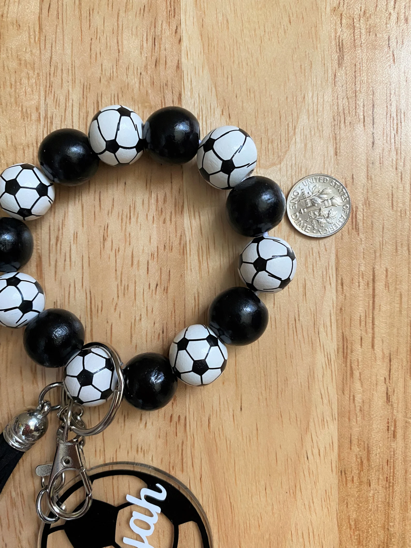 1 Piece Custom Name Sports Keychain Wristlet – Personalized Wood Bead Bracelet with Football & Volleyball Print, Name Engraved Wrist Strap, Gift for Athletes, Fans, or Coaches