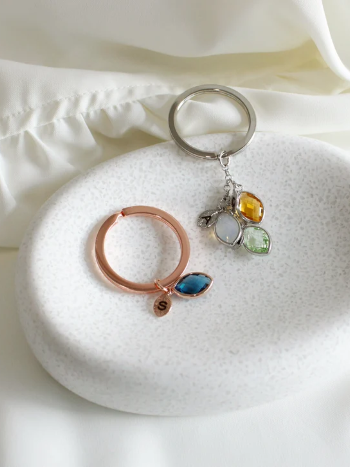 1 pc/set Personalized Birthstone Keychain with Engraved Name, Metal Keychain for Mama, Leaf Initial Design, Heart-Shaped Pendant, Customizable Mothers Day Gift, Perfect for Birthdays, Anniversaries, and Celebrations