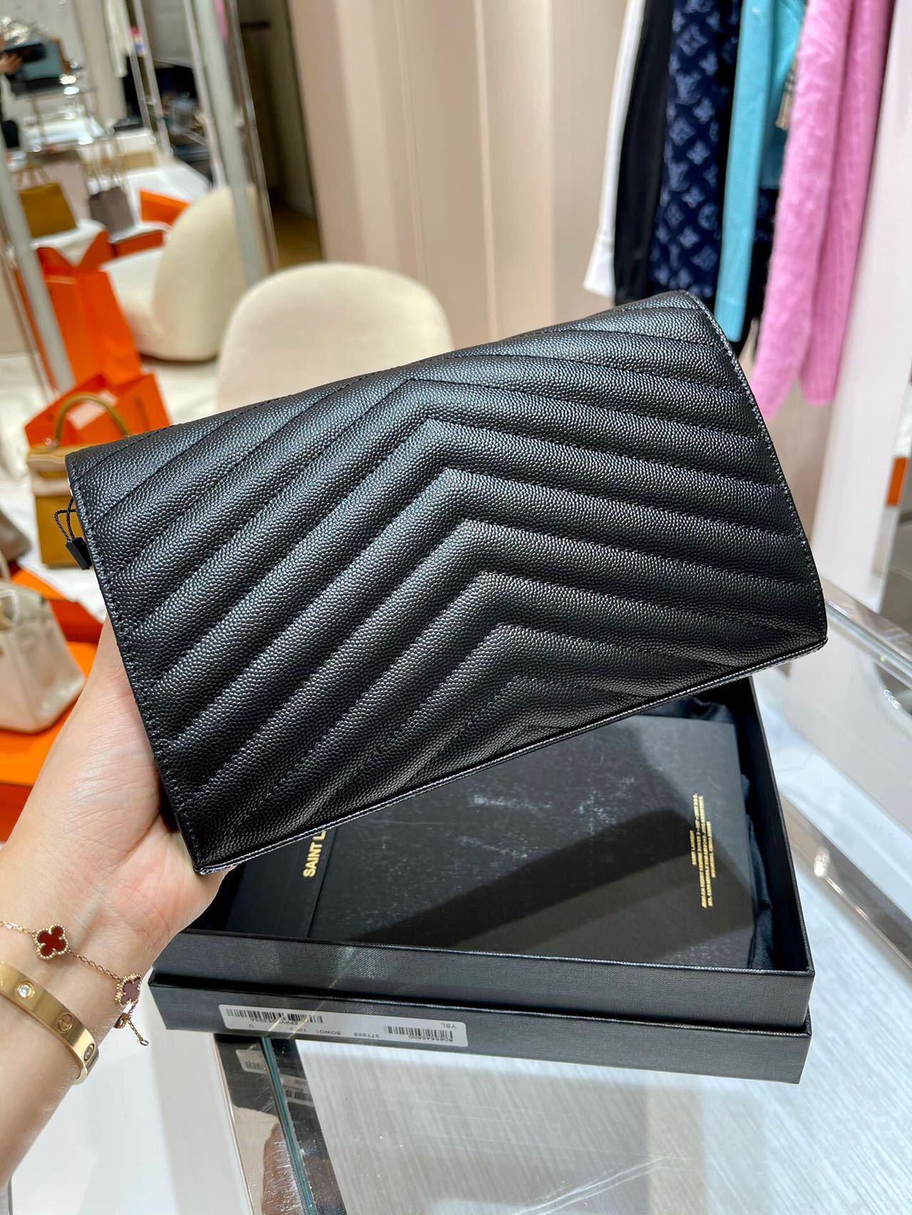 YSL イヴ サンローラン ショルダーバッグ