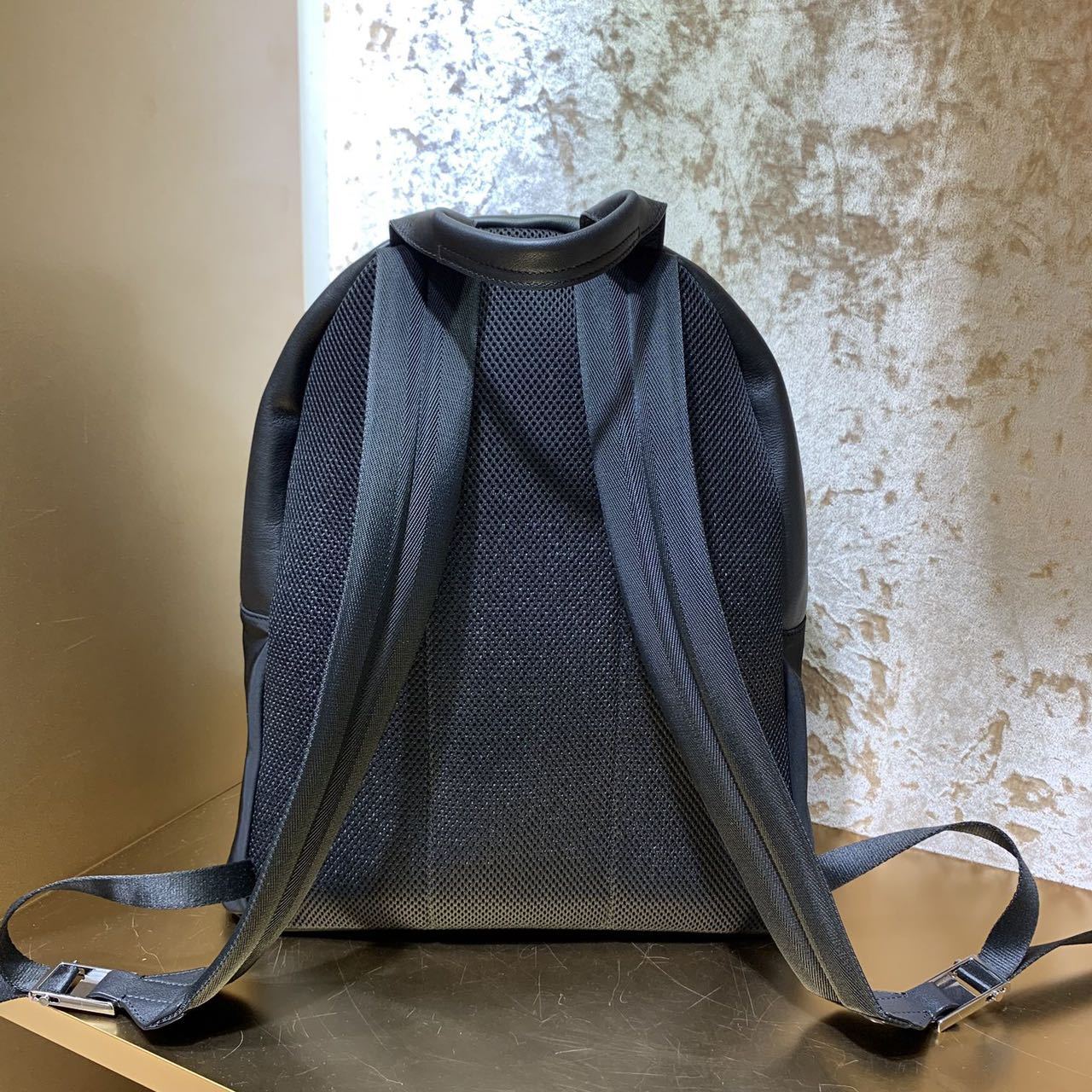 フェンディ リュック モンスター バグズアイ バッグ FENDI ブランド