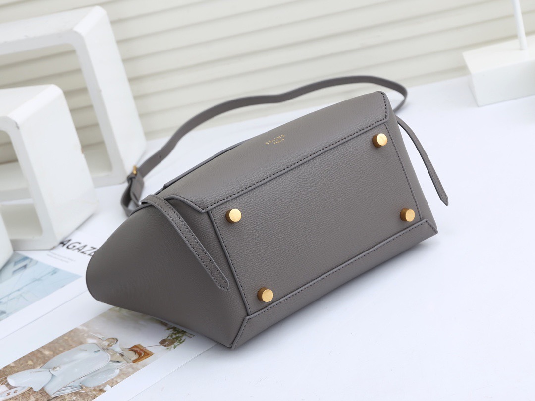 CELINE ベルトバッグマイクロ　グレインドカーフスキン