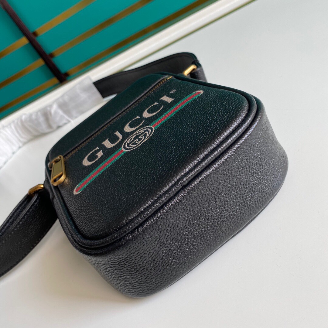 GUCCI アップデートロゴレザーミニショルダーバッグ