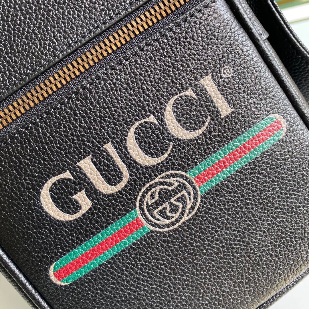 GUCCI アップデートロゴレザーミニショルダーバッグ