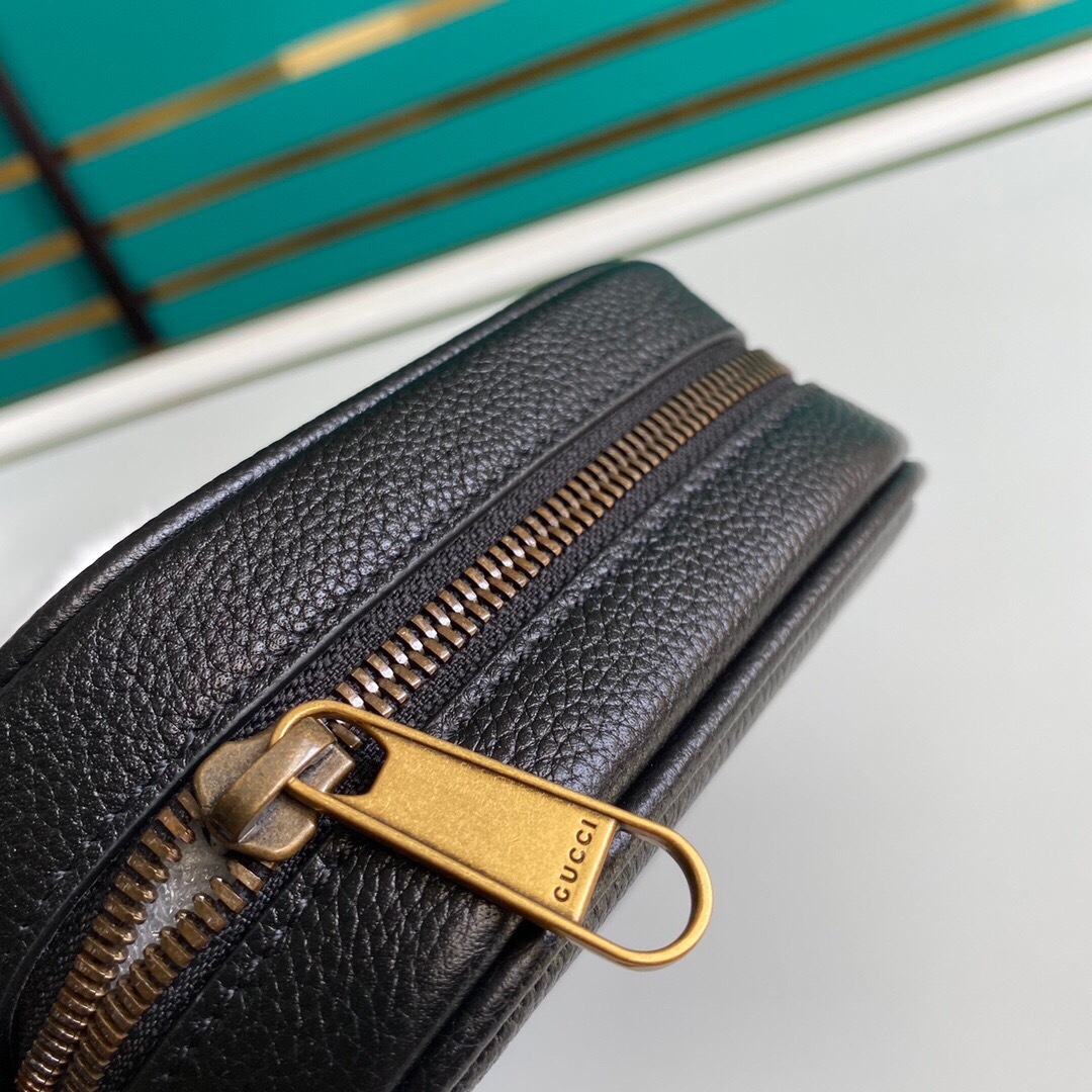 GUCCI アップデートロゴレザーミニショルダーバッグ