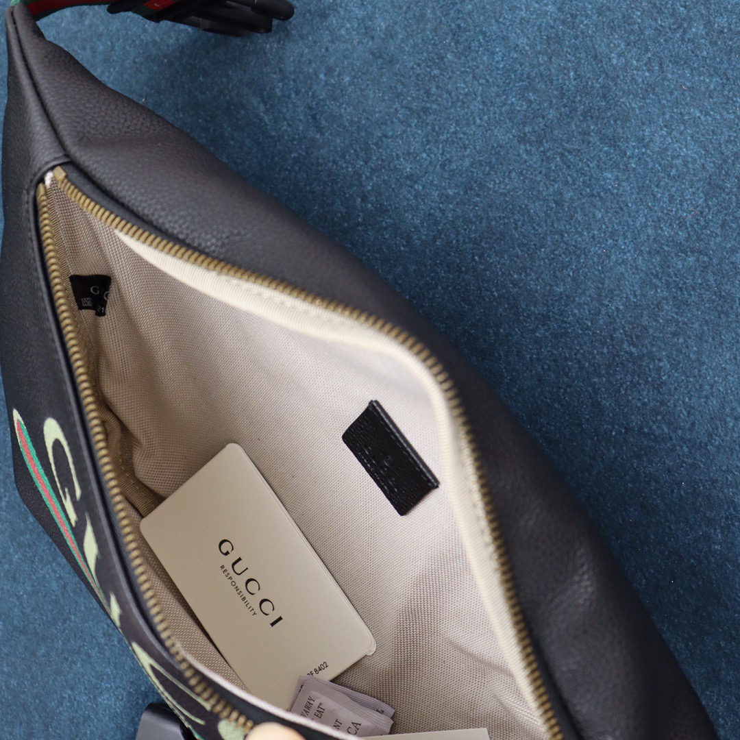 【GUCCI】グッチ レトロ ロゴ レザー ベルトバッグ