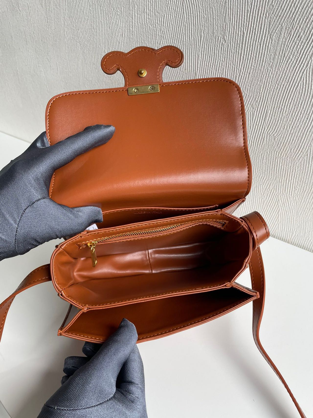 【CELINE】 CUIR TRIOMPHE チェーンウォレット