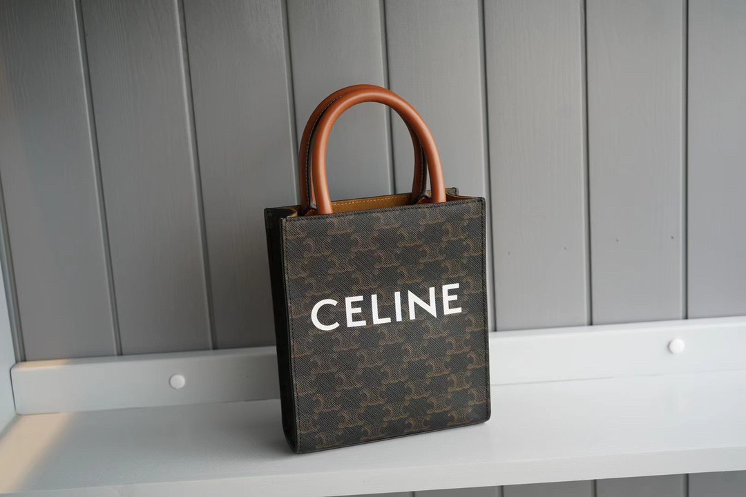 【CELINE】MINI VERTICAL CABAS IN TRIOMPHE CANVAS
