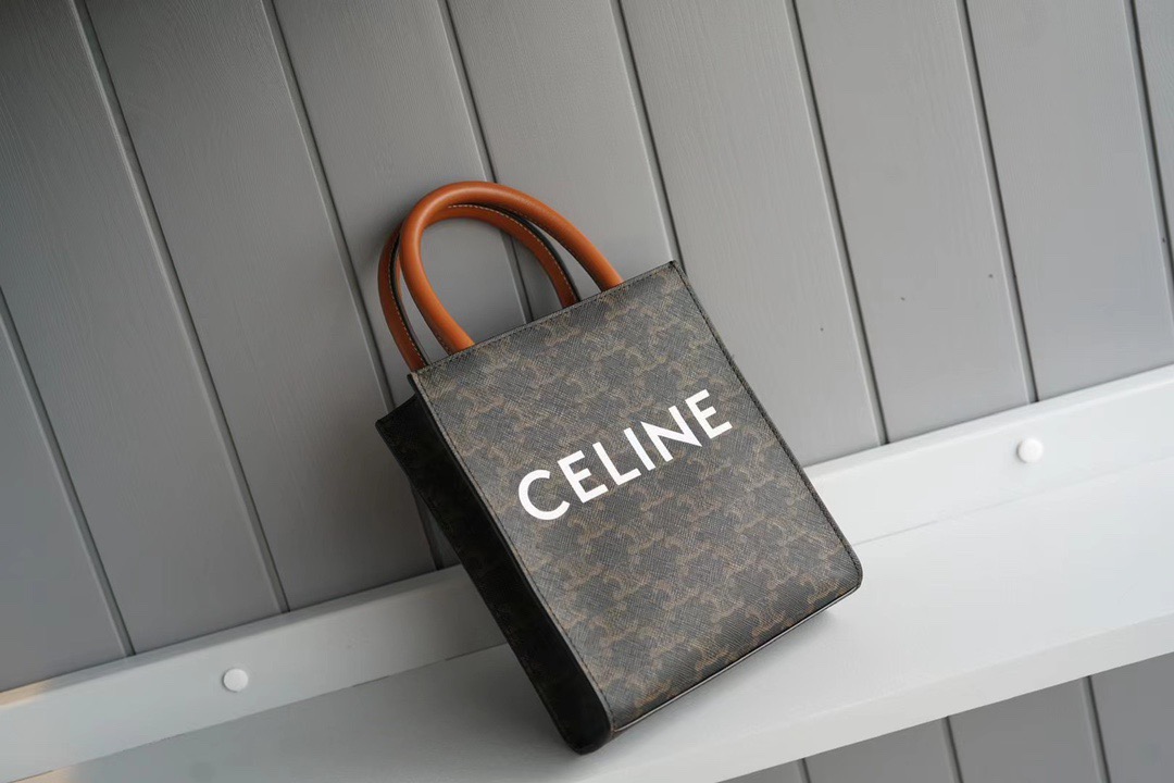 【CELINE】MINI VERTICAL CABAS IN TRIOMPHE CANVAS