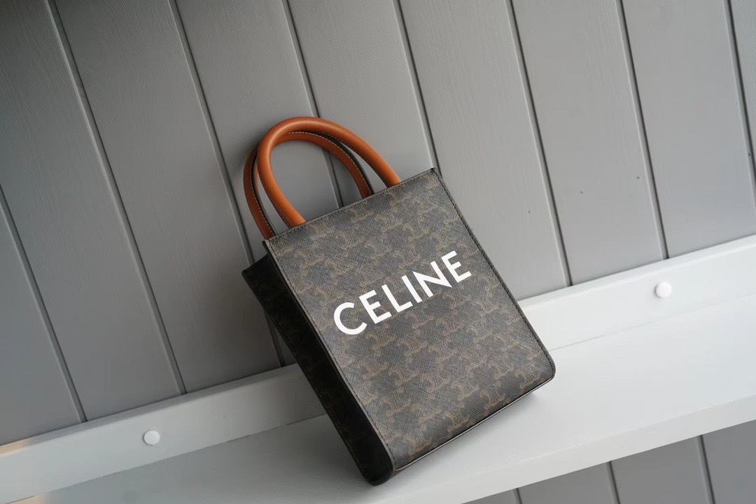 【CELINE】MINI VERTICAL CABAS IN TRIOMPHE CANVAS