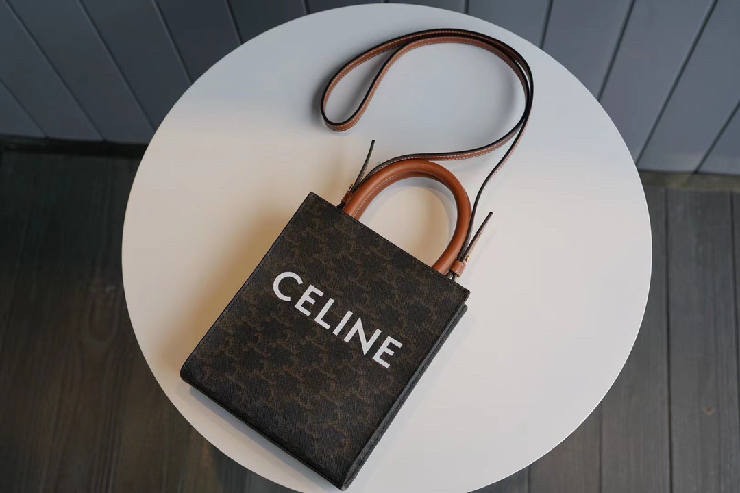 【CELINE】MINI VERTICAL CABAS IN TRIOMPHE CANVAS