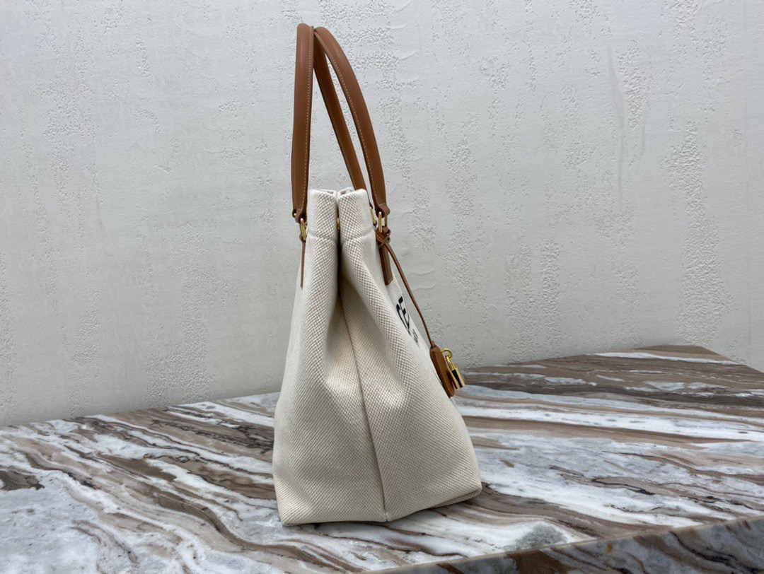  CELINEトートバッグ