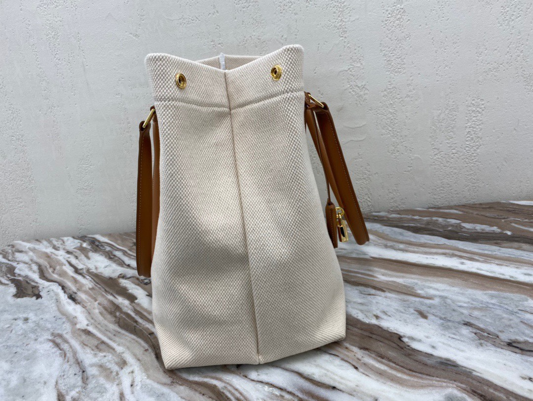  CELINEトートバッグ