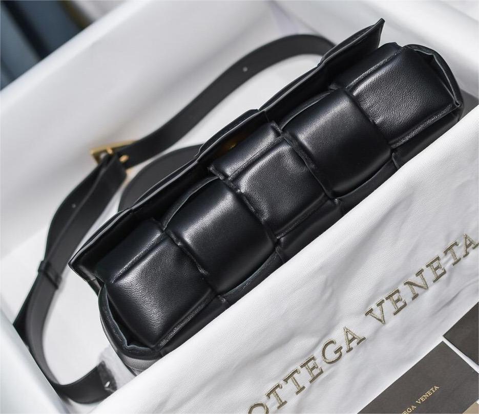  BOTTEGA VENETAボッテガヴェネタ ショルダーバッグ