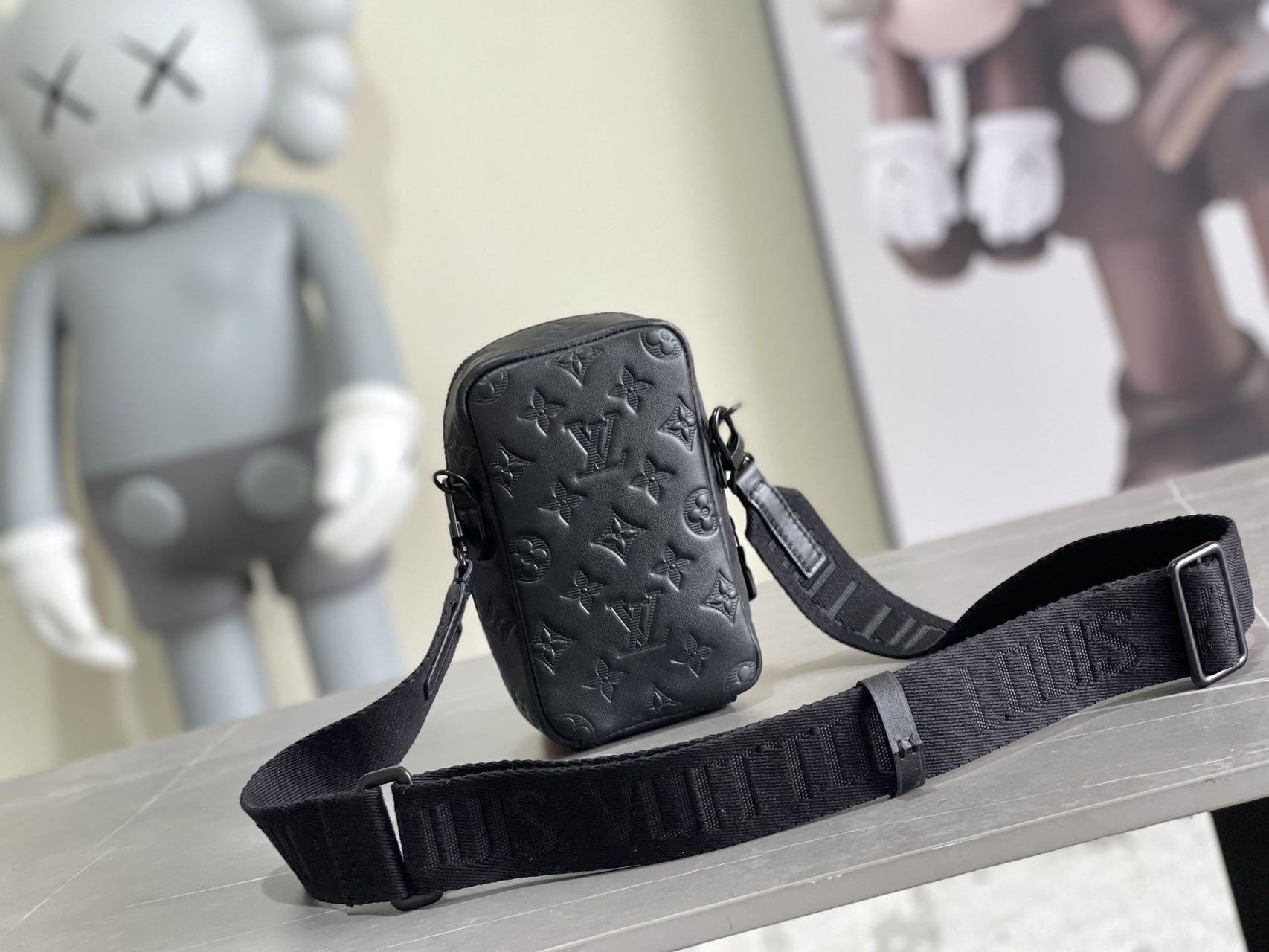 ◆LV◆ スマホケース ショルダー バッグ モノグラム 黒 ミニ
