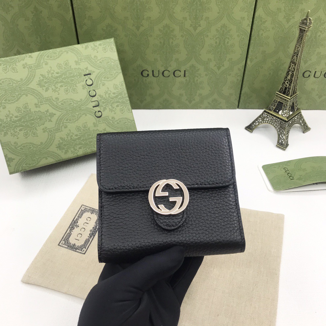GUCCI グッチ インターロッキング 二つ折り財布