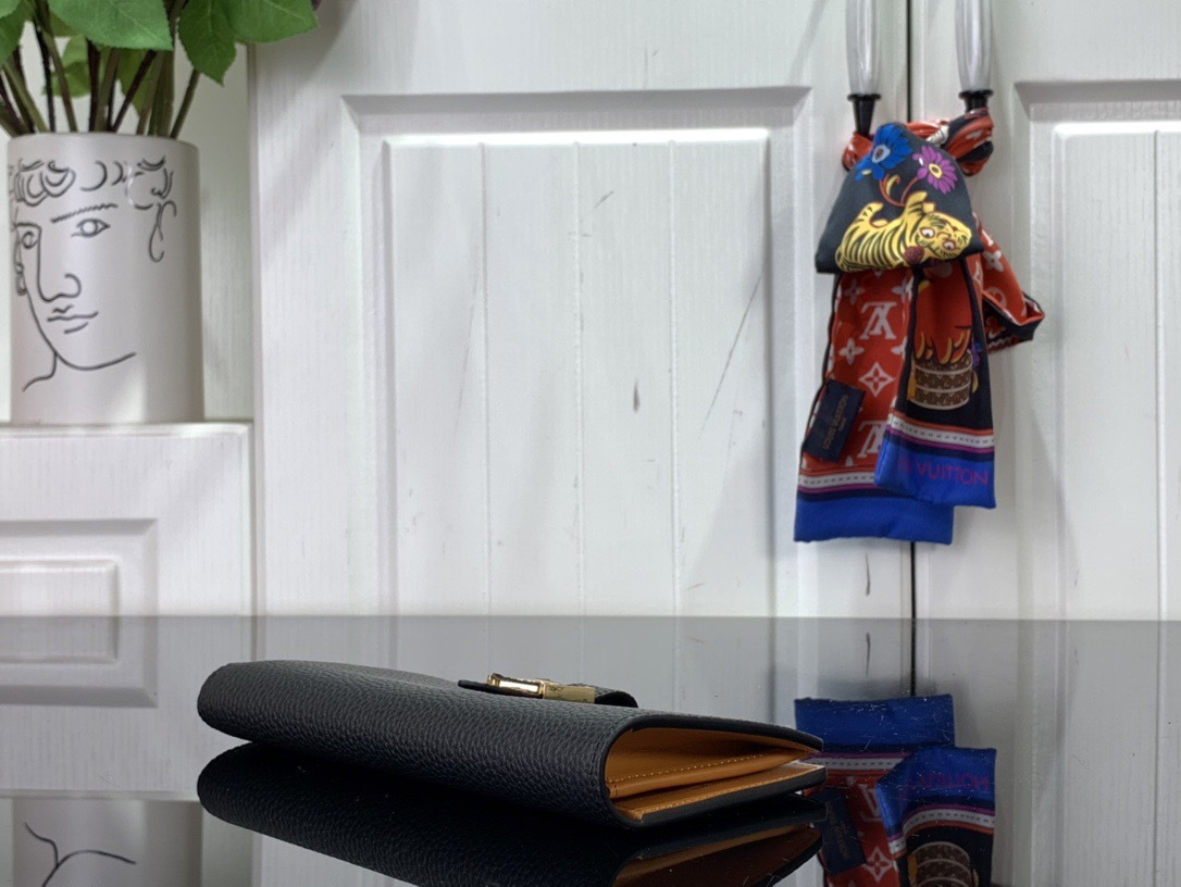 Louis Vuitton　LV バーティカル ウォレット　長財布