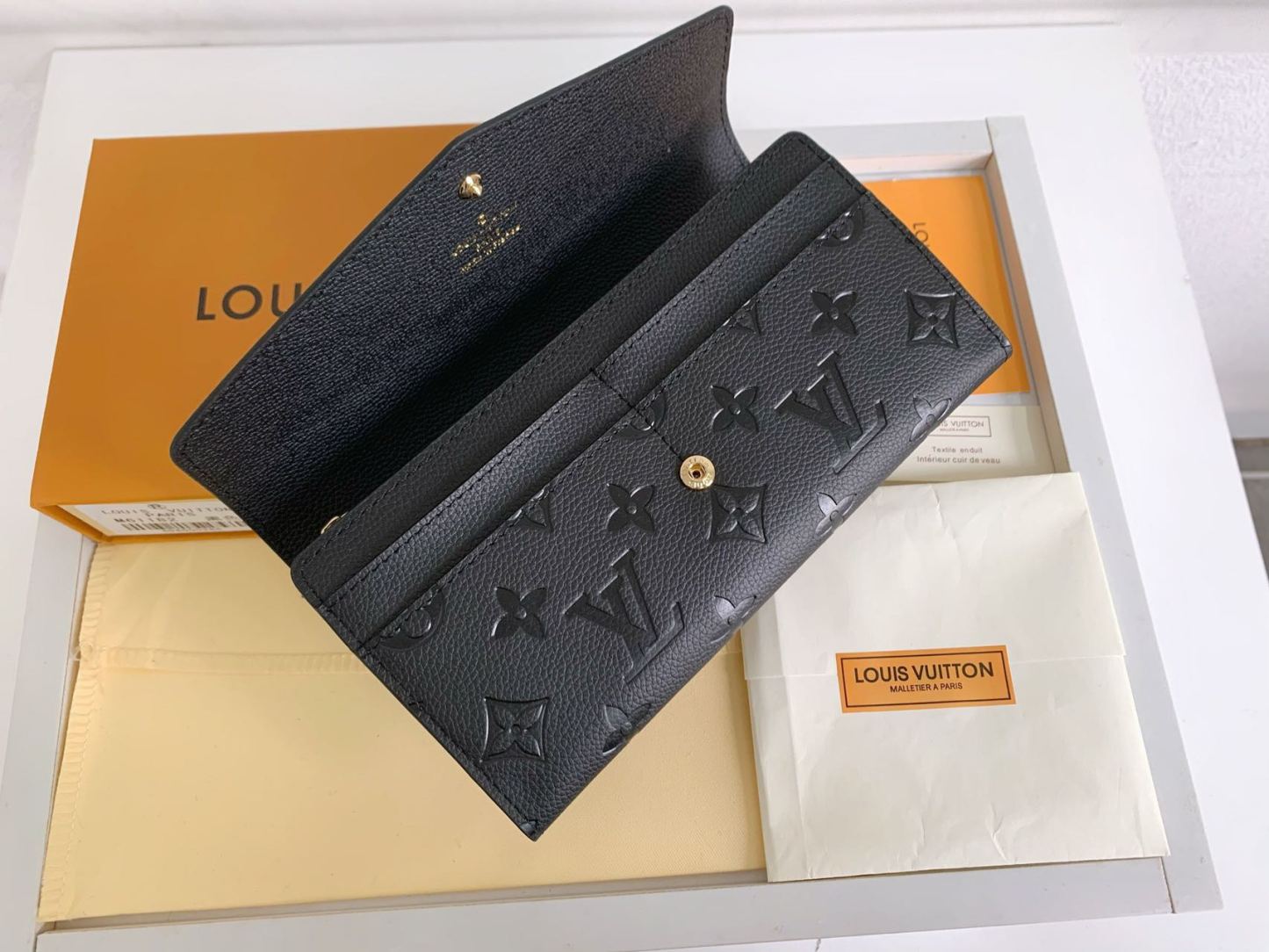 【完売前に!!】Louis Vuitton ポルトフォイユ サラ 長財布 黒