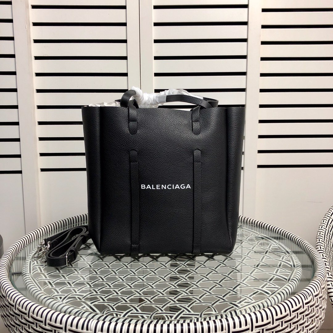 BALENCIAGA EVERYDAY レザー トートバッグ 