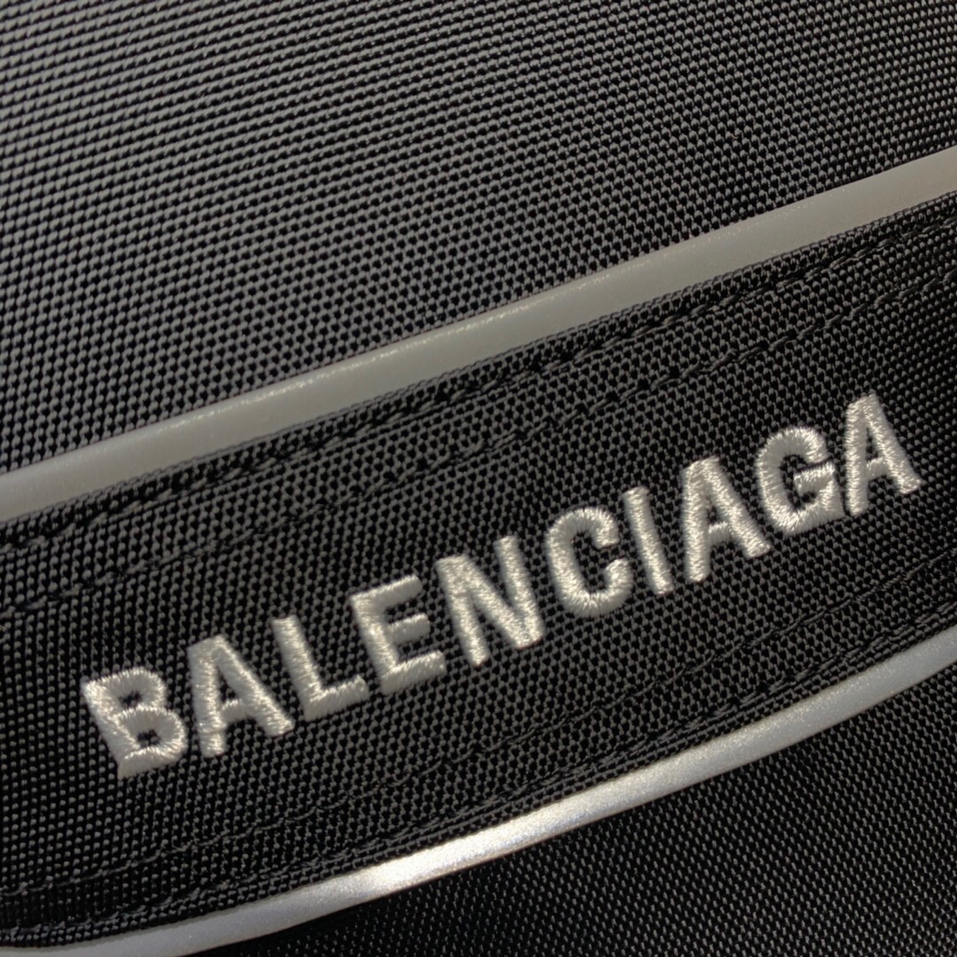 BALENCIAGA＊SPORT SMALL メンズ メッセンジャーバッグ＊