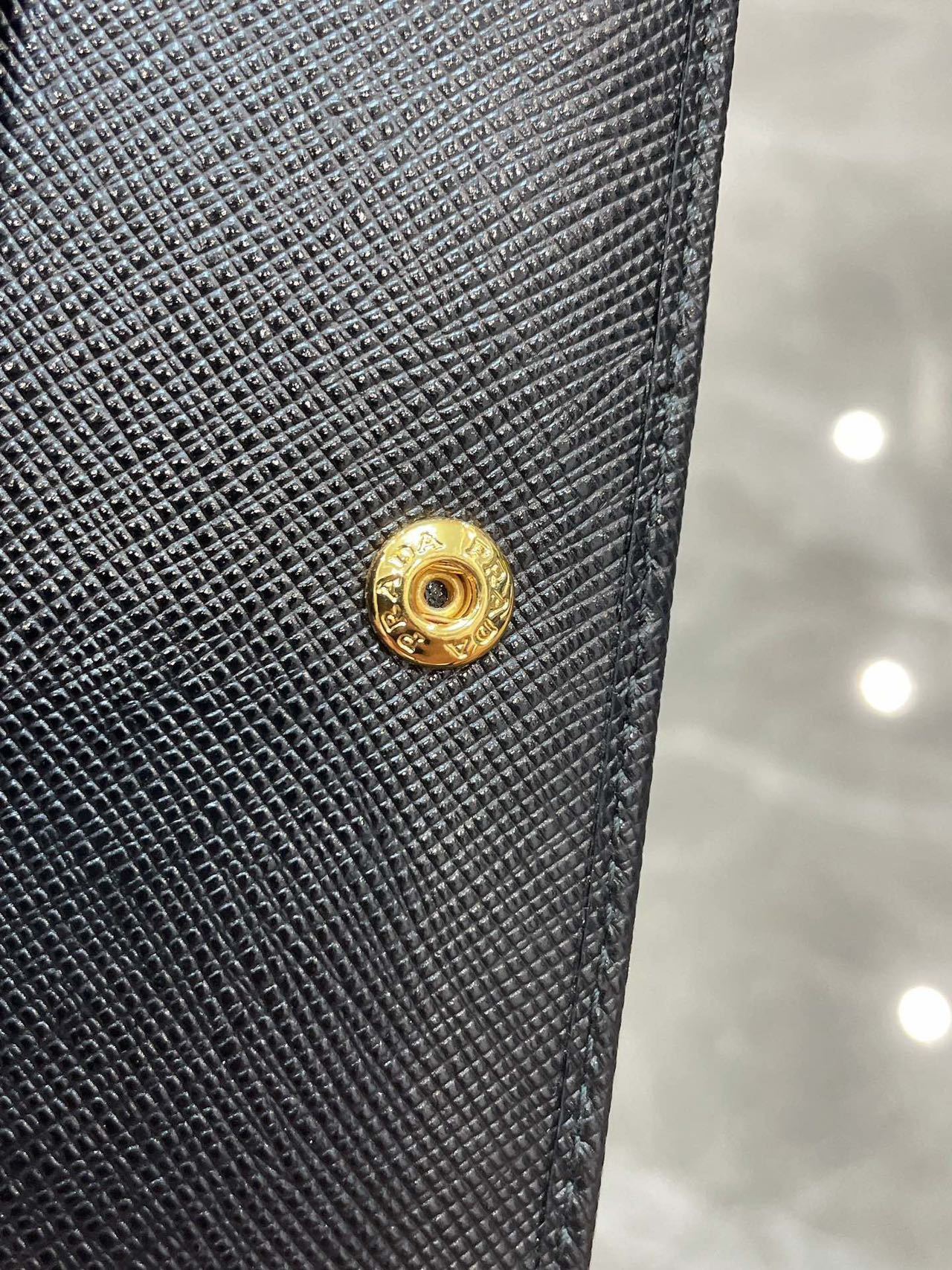 ★PRADA★SAFFIANO Triangle Logo★折りたたみ財布★