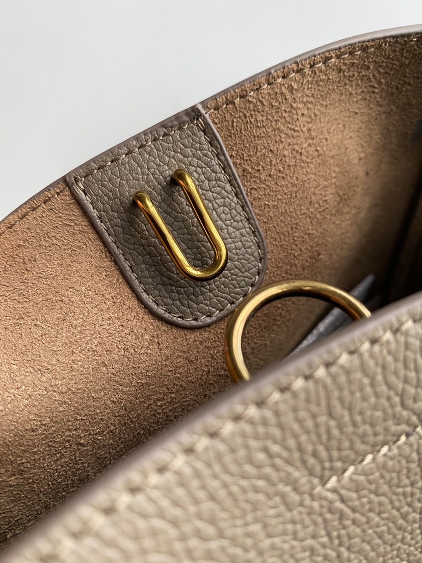 CELINE サングル バケット スモール TAUPE