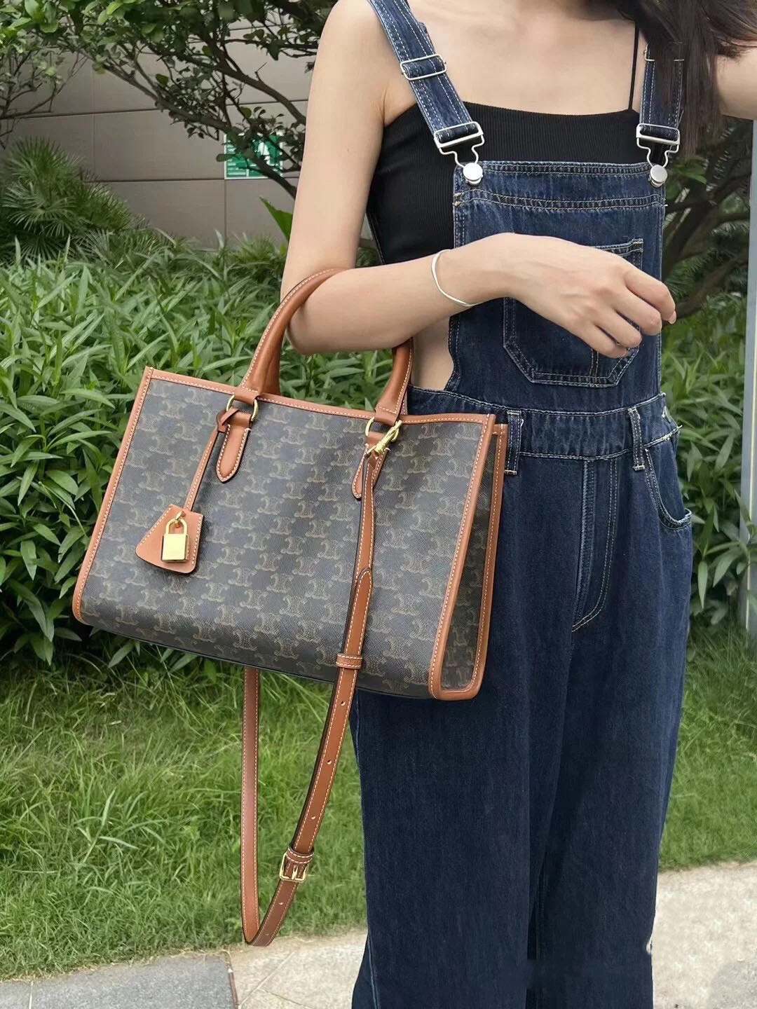 【CELINE】セリーヌ ミニ ホリゾンタル カバ トリオンフBag