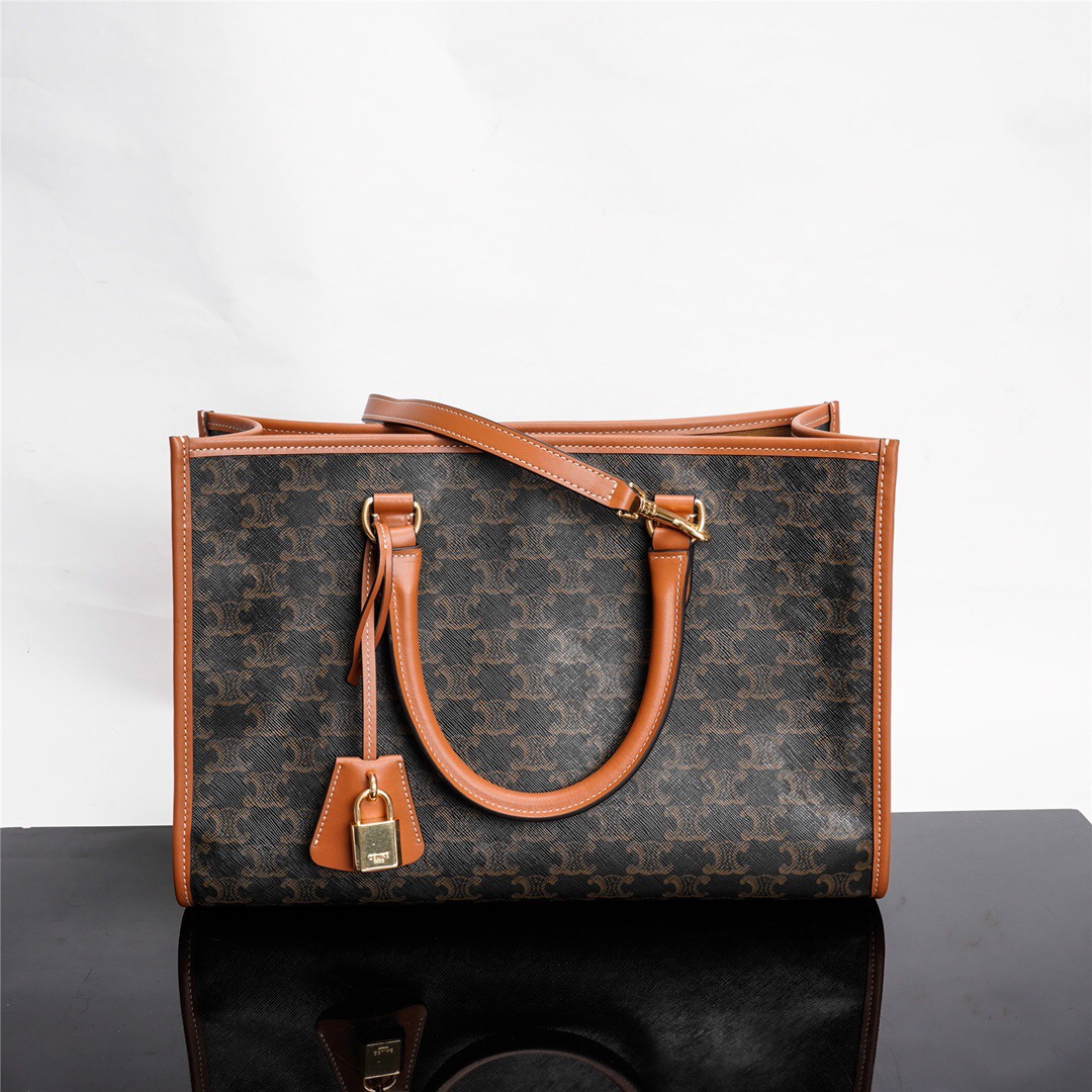 【CELINE】セリーヌ ミニ ホリゾンタル カバ トリオンフBag