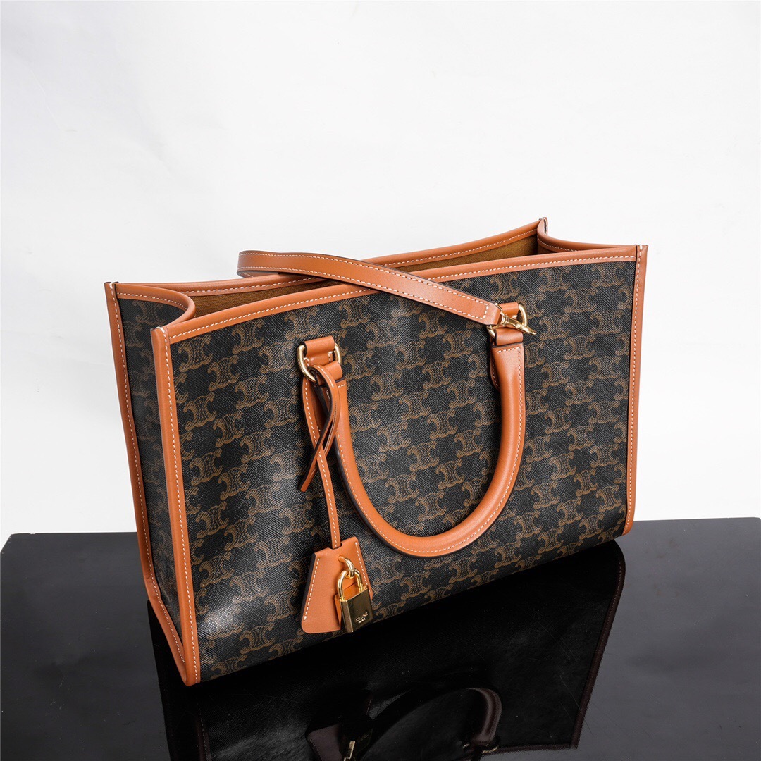 【CELINE】セリーヌ ミニ ホリゾンタル カバ トリオンフBag