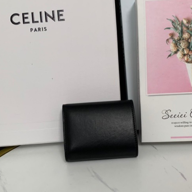 CELINE可愛い ★TRIOMPHE SMALL FLAP WALLET★ 