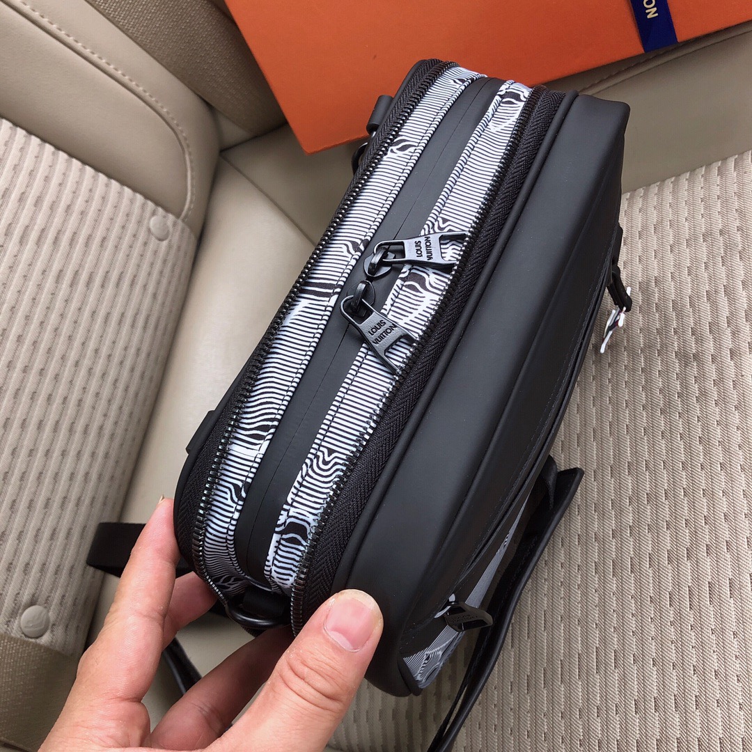 Louis Vuitton/Expandable メッセンジャーバッグ