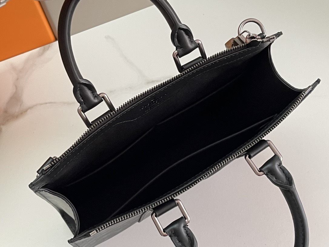 ★Louis vuitton ★サックプラ・クロス モノグラム・エクリプス