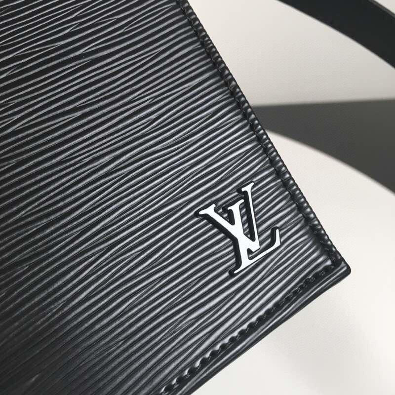 芸能人愛用【Louis Vuitton】プティット・サックプラ バッグ