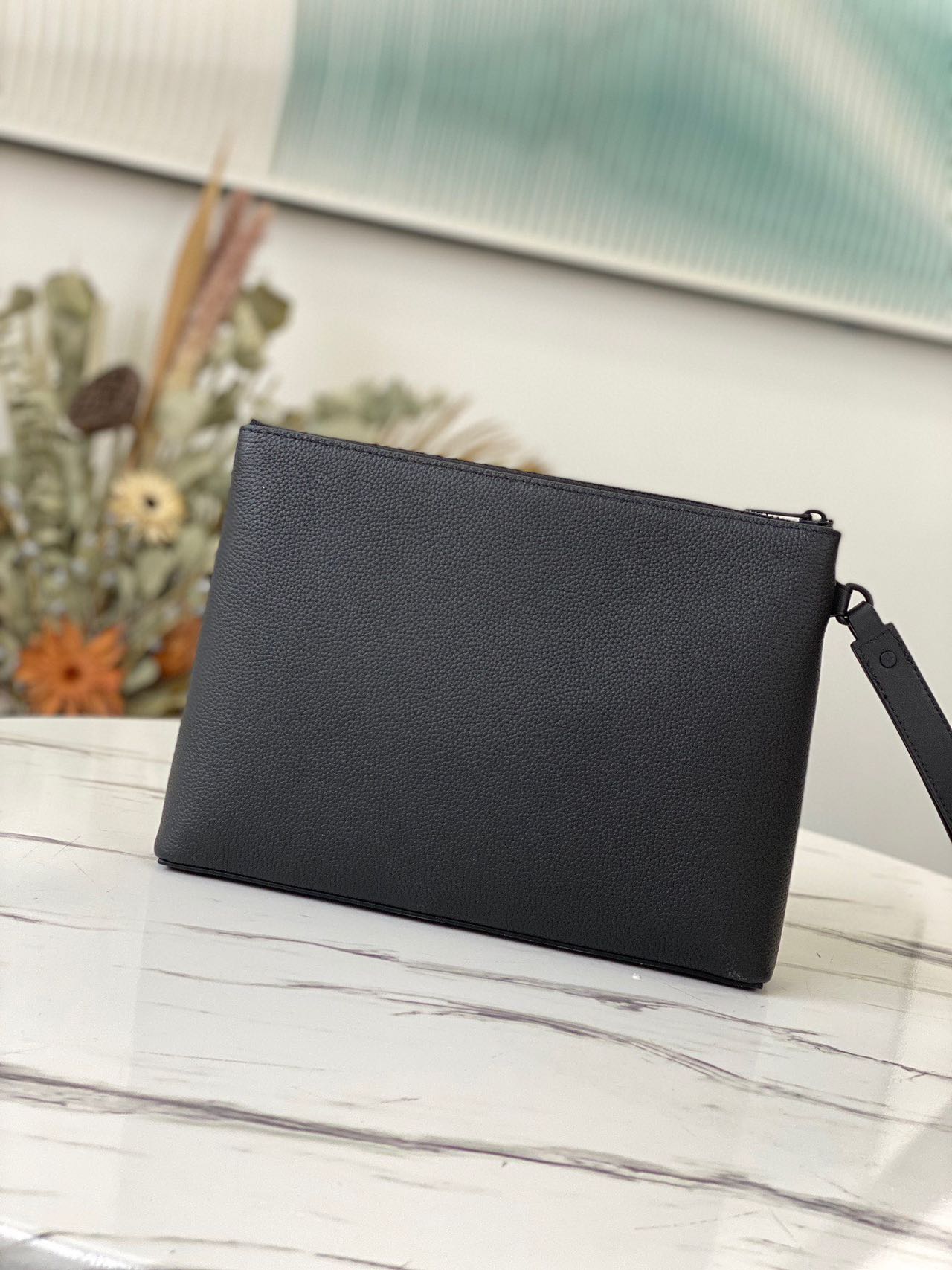大人気【LOUIS VUITTON】ポシェット・IPAD